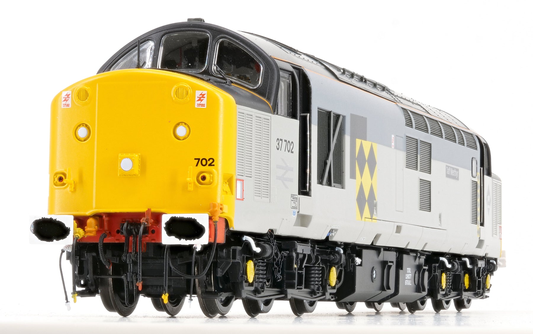 Exclusive Accurascale Class 37 due in April