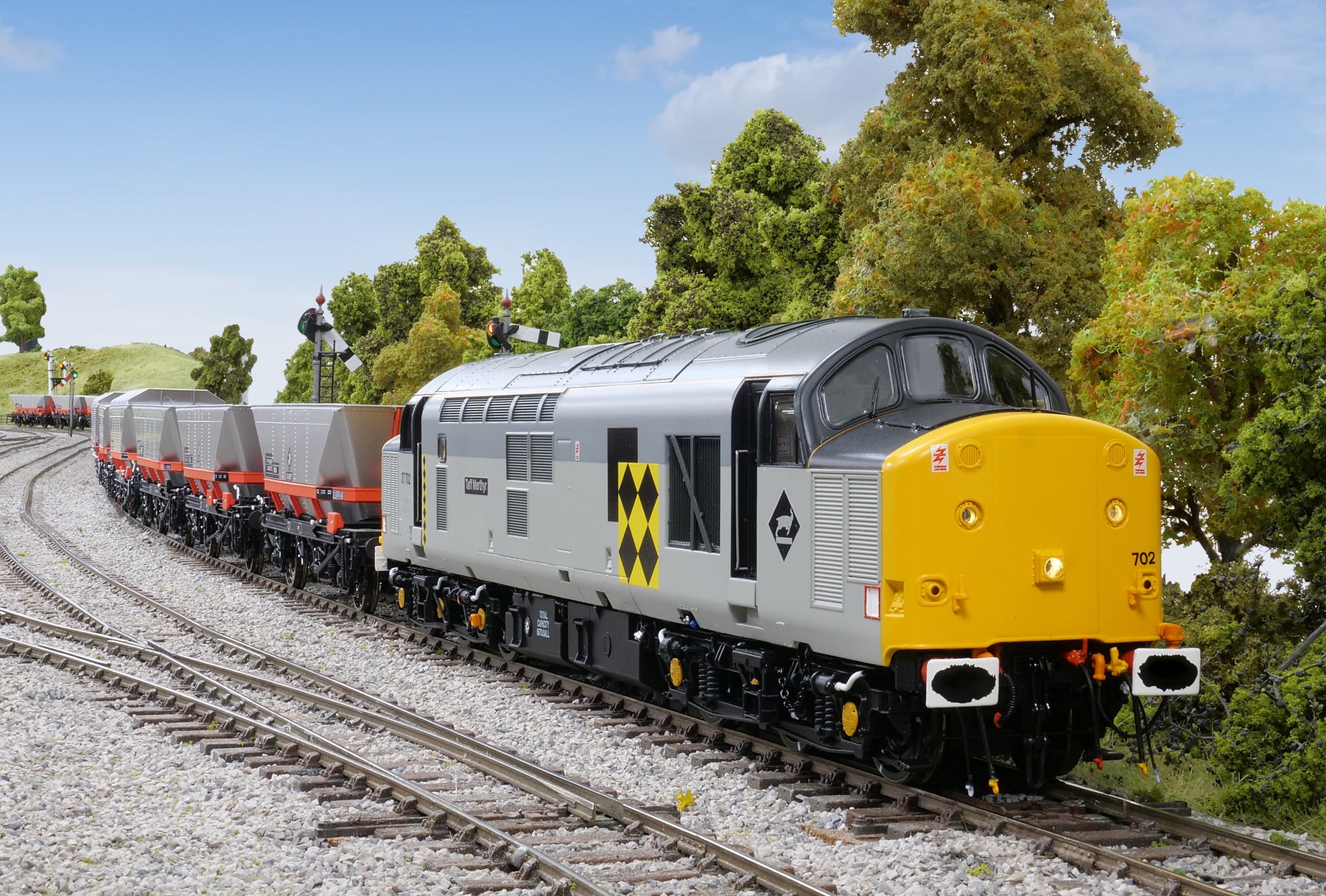 Exclusive Accurascale Class 37/7 pre-orders processing now