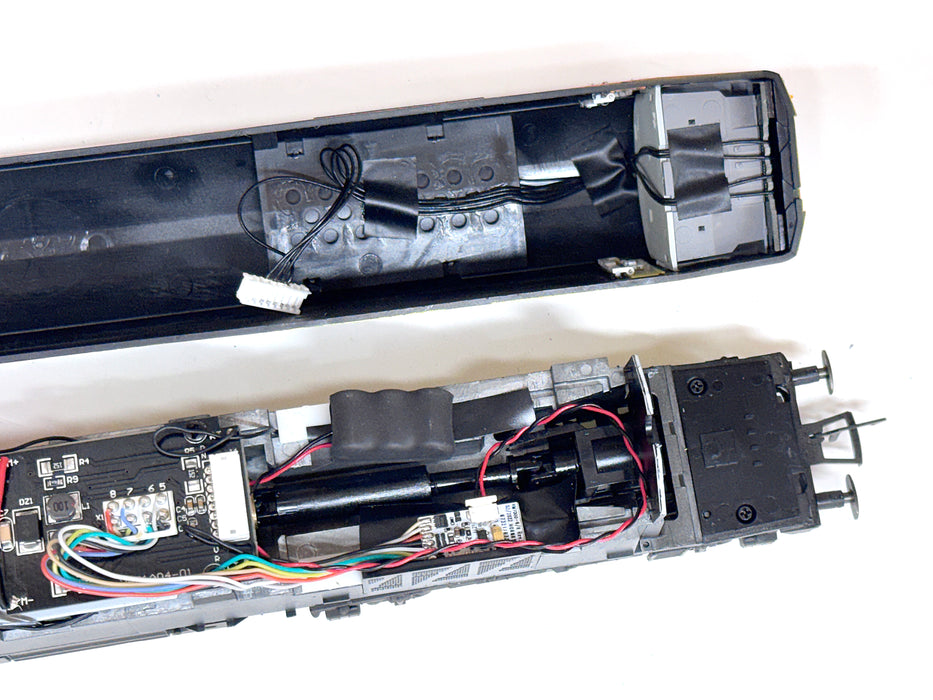 Hornby HM7000-8 BLE Bluetooth 8-pin decoder