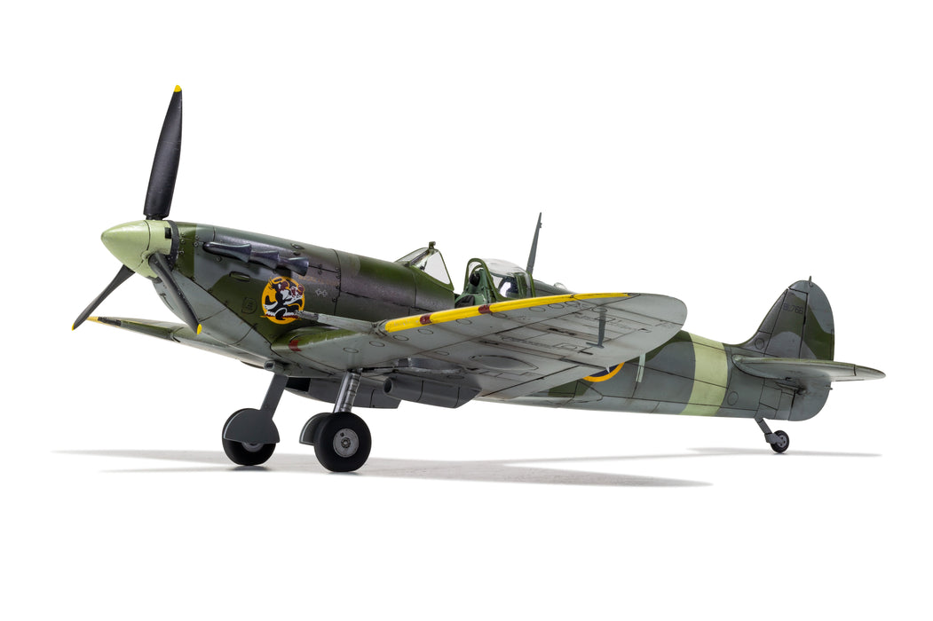 The Airfix 1:48 Supermarine Spitfire Mk.Vb features 143 superbly moulded plastic parts to create a scale replica of this iconic warbird.&nbsp;