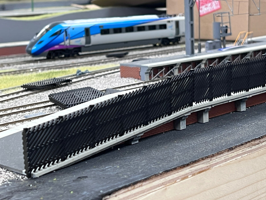 PJM Models OO gauge Platform Ramp Fencing Twin Pack