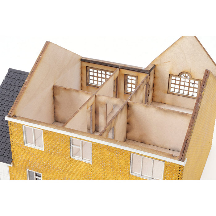 PJM Models OO Gauge Laser-Cut Modern House Kit Left-Hand