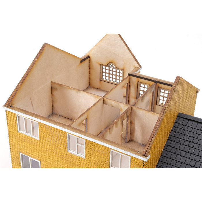 PJM Models OO Gauge Laser-Cut Modern House Kit Right-Hand