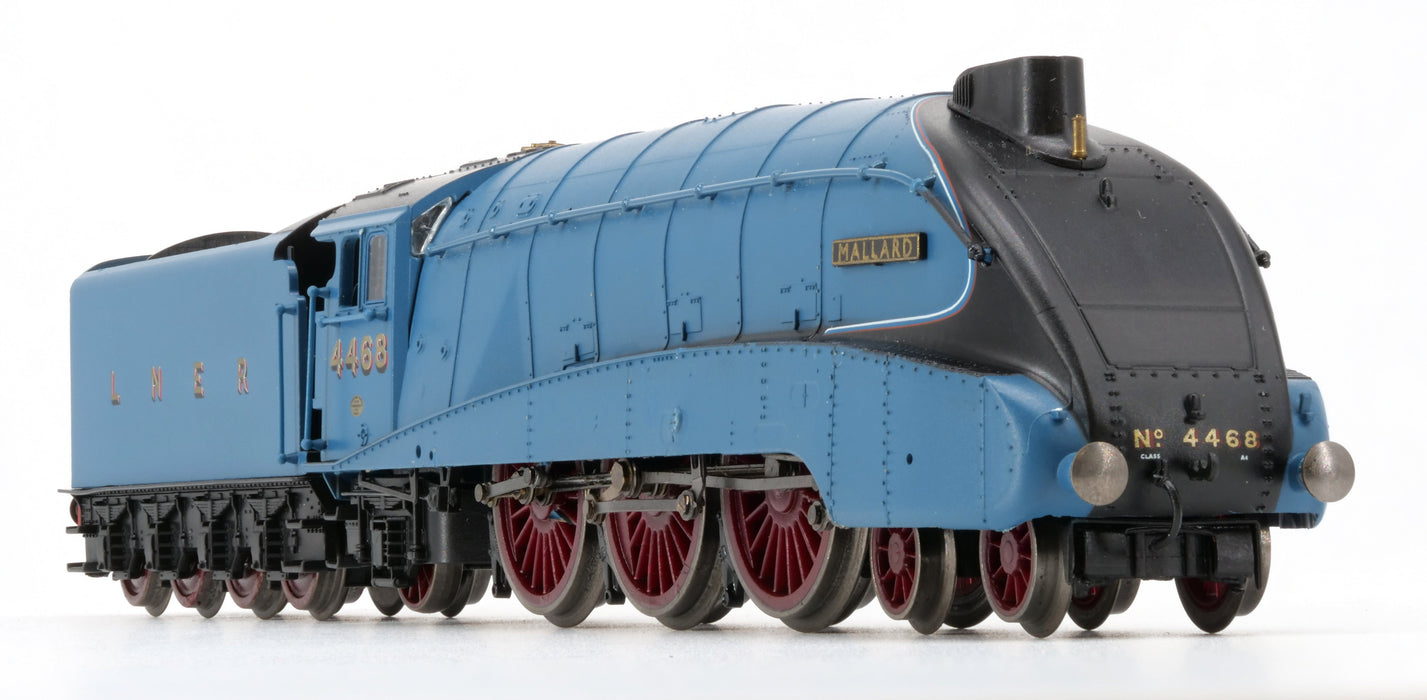 LNER A4 4-6-2 4468 Mallard - Era 3