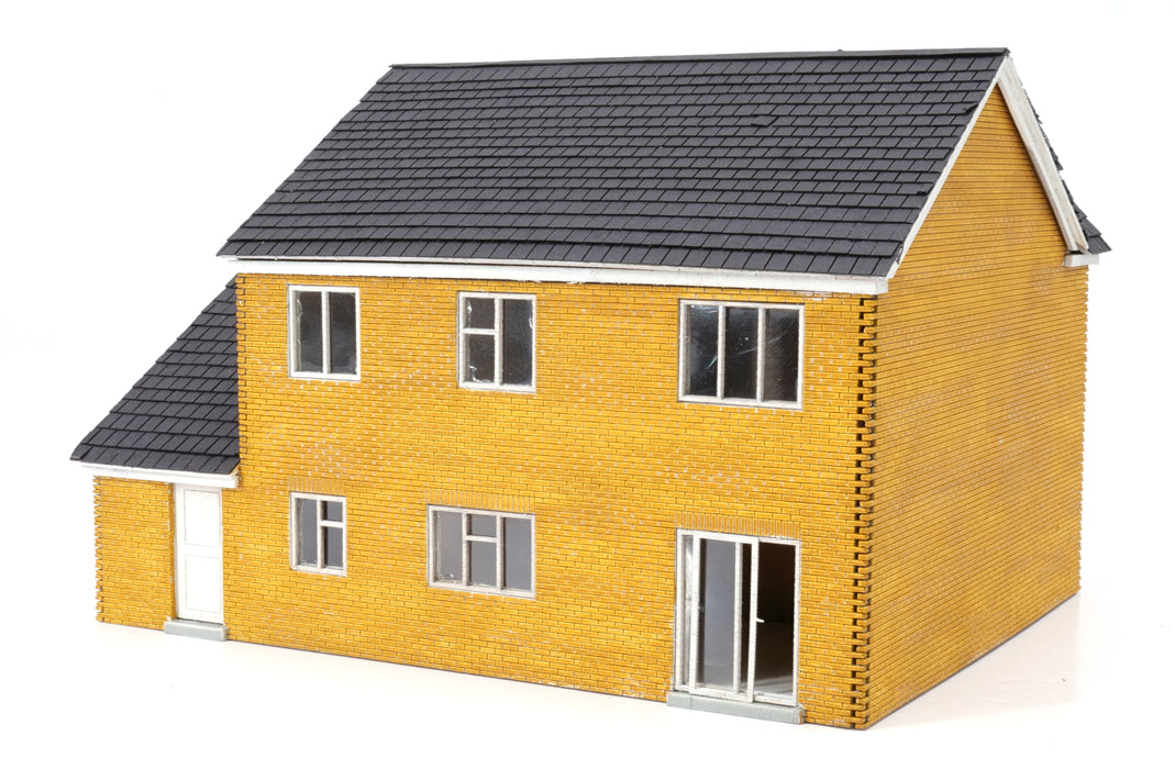 PJM Models OO Gauge Laser-Cut Modern House Kit Left-Hand