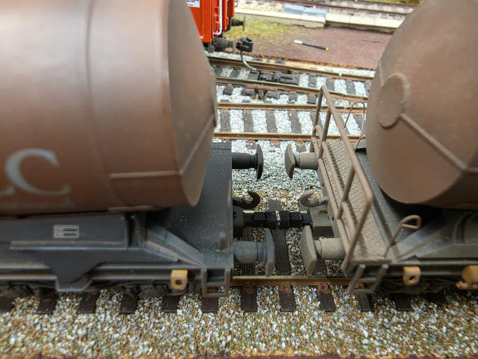 Rusty Rails 'OO' gauge 8mm Magnetic Drawbar Coupling