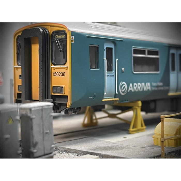 Rusty Rails OO Gauge Locomotive Trestles Twin Pack