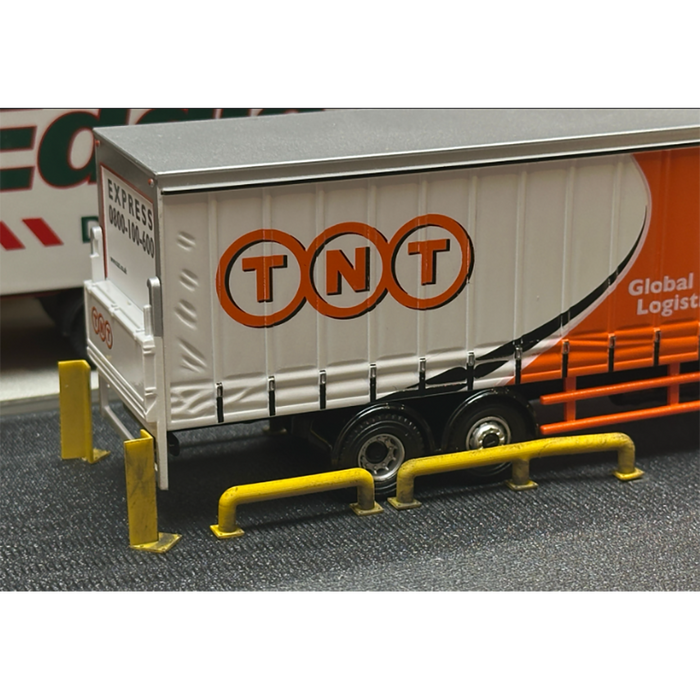 Rusty Rails OO Gauge Loading Bay Pack