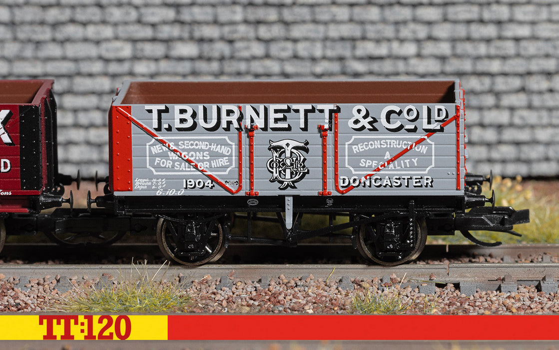 Hornby TT:120 T Burnett 7 plank wagon