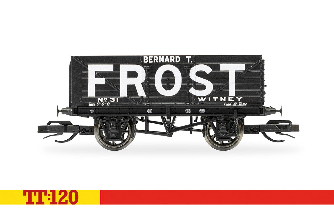 Hornby TT:120 7 plank wagon triple pack