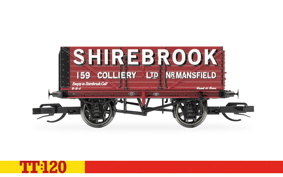 Hornby TT:120 7 plank wagon triple pack